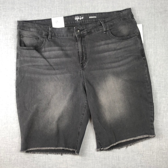 Style & Co Faded Black Cut Off Jean Shorts Sz 18W - Picture 2 of 4